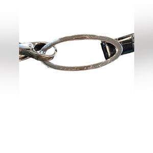 🖤🤎Perry Ellis black leather adjustable belt with silver buckle.Size M Awesome!